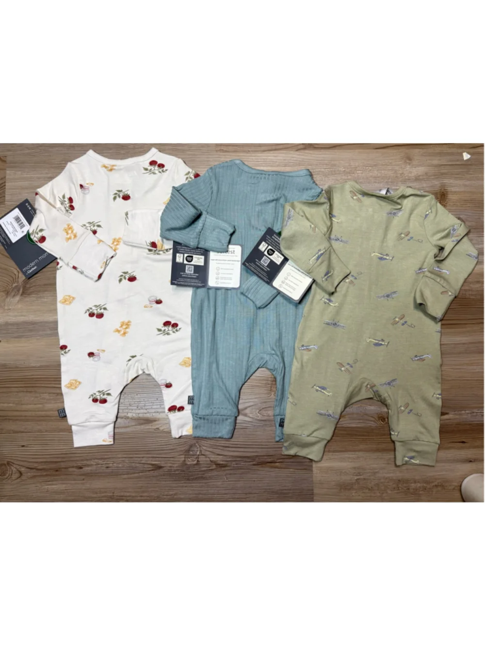 Baby modern moments by Gerber 0-3 Months White Green Blue all 3